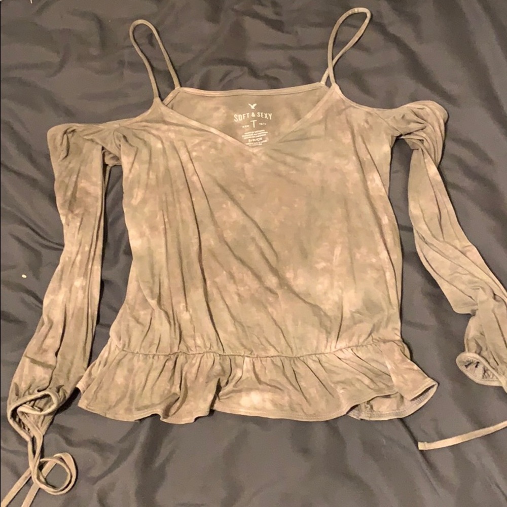 Cold shoulder top